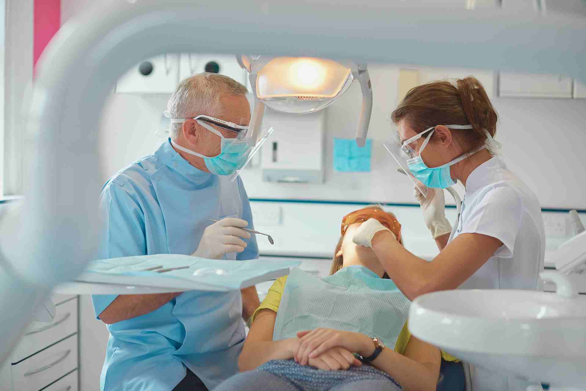 Dentist in Corona Del Mar, CA